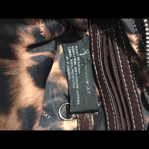 B. Makowsky Westbourne brown leather crossbody bag - Picture 8 of 16